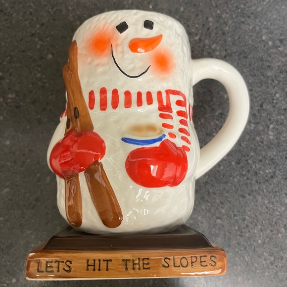 ♥️ FREE with purchase 🙏🏽 S’MORES ☃️ ☕️ ‘SKI Lets Hit the Slopes’ Snowman Mug - Picture 1 of 5